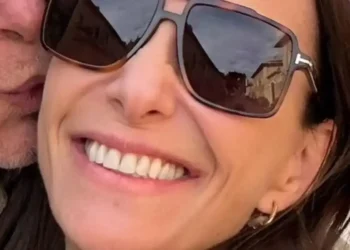 Mônica Martelli e Fernando Altério celebram 7 anos de amor na Toscana