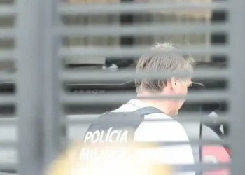 Moraes veta acesso irrestrito de filhos a Bolsonaro em prisão domiciliar