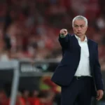 Mourinho se manifesta sobre racismo na Champions e futuro de Prestianni