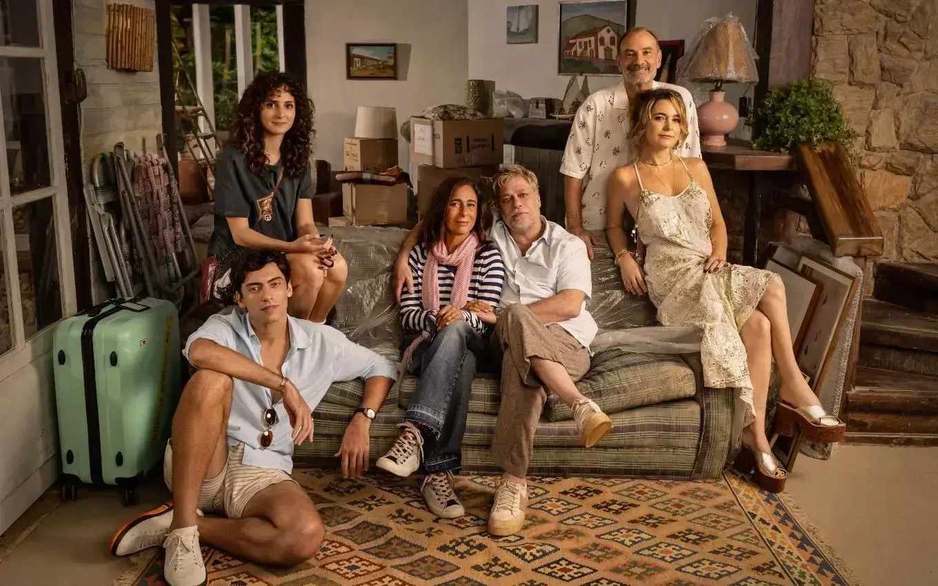 Netflix lança nova comédia com Andrea Beltrão, Fabio Assunção e Cláudia Abreu