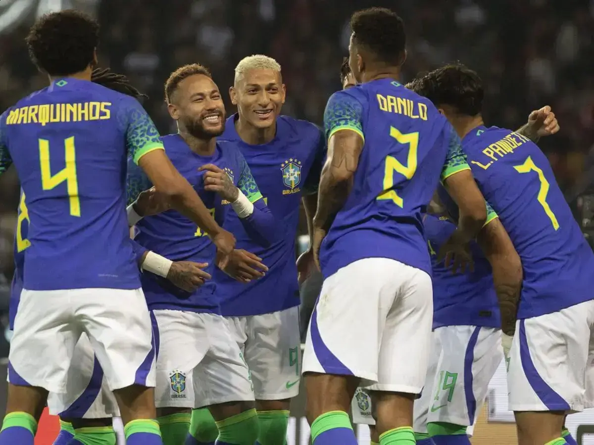 Novo uniforme da Seleção Brasileira gera polêmica e expectativa
