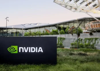 Nvidia investe US$ 4 bilhões em tecnologia óptica para IA