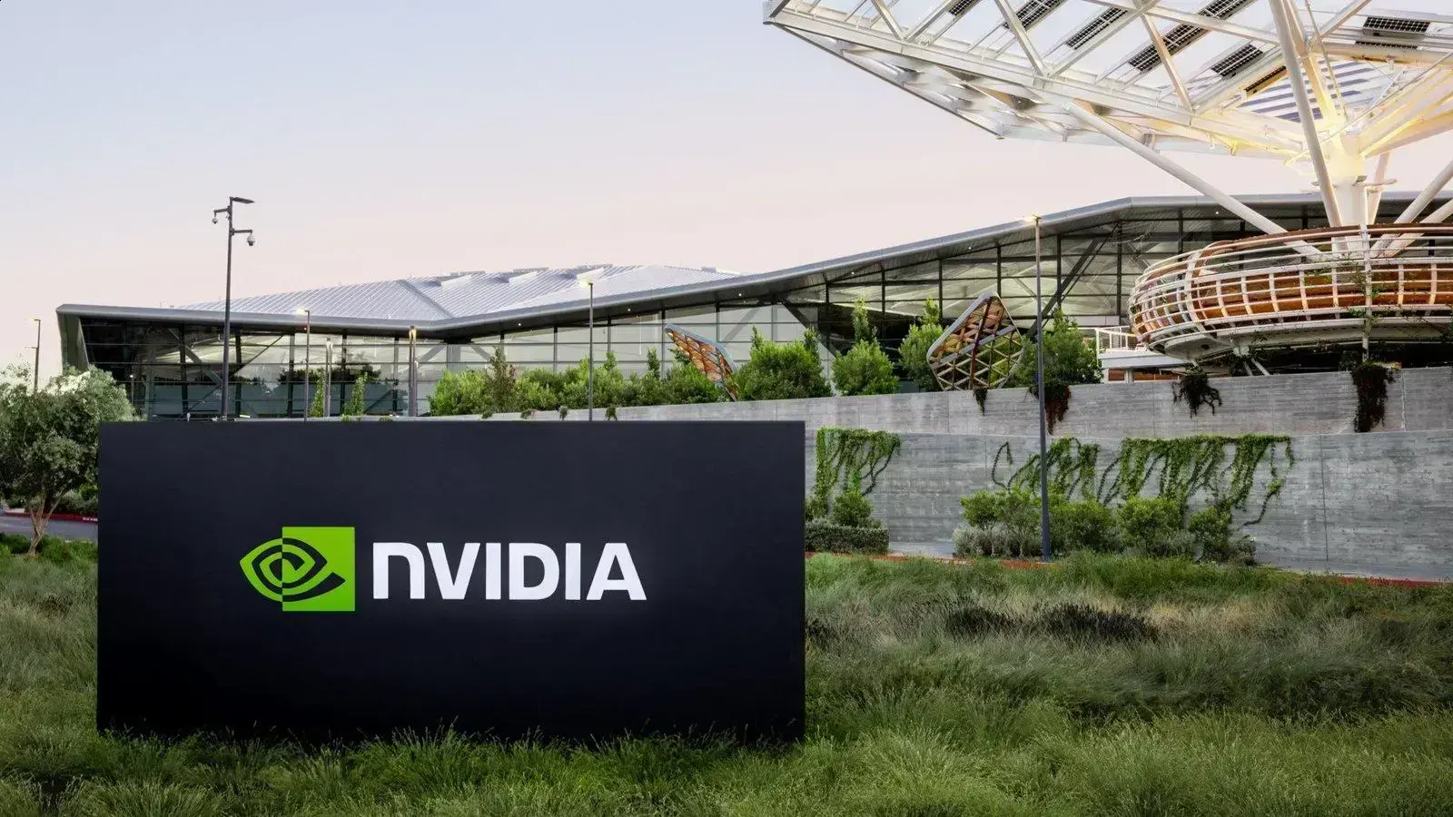 Nvidia investe US$ 4 bilhões em tecnologia óptica para IA