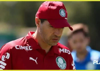 Palmeiras retoma treinamentos após lesão de Piquerez e se prepara para enfrentar o Grêmio