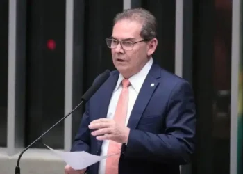 Paulinho da Força aposta em perfil centrista para Senado