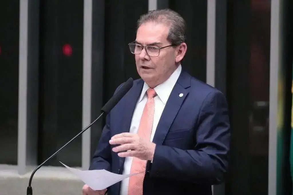 Paulinho da Força aposta em perfil centrista para Senado
