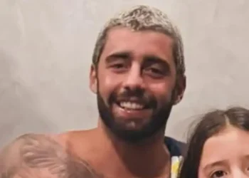 Pedro Scooby celebra 14 anos do filho Dom com festa surpresa