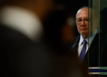 PGR critica tese de Gilmar Mendes e alerta sobre impactos para Bolsonaro