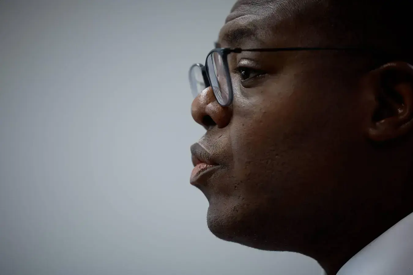 PGR denuncia Silvio Almeida por importunação sexual a Anielle Franco