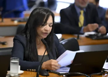 Procuradores criticam PEC que propõe fim da aposentadoria compulsória
