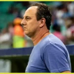 Protestos da torcida: Rogério Ceni pede apoio após eliminação na Libertadores