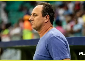 Protestos da torcida: Rogério Ceni pede apoio após eliminação na Libertadores