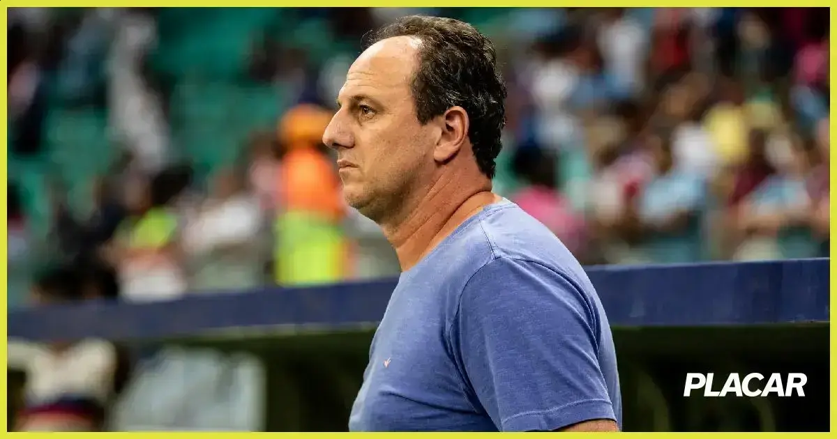 Protestos da torcida: Rogério Ceni pede apoio após eliminação na Libertadores