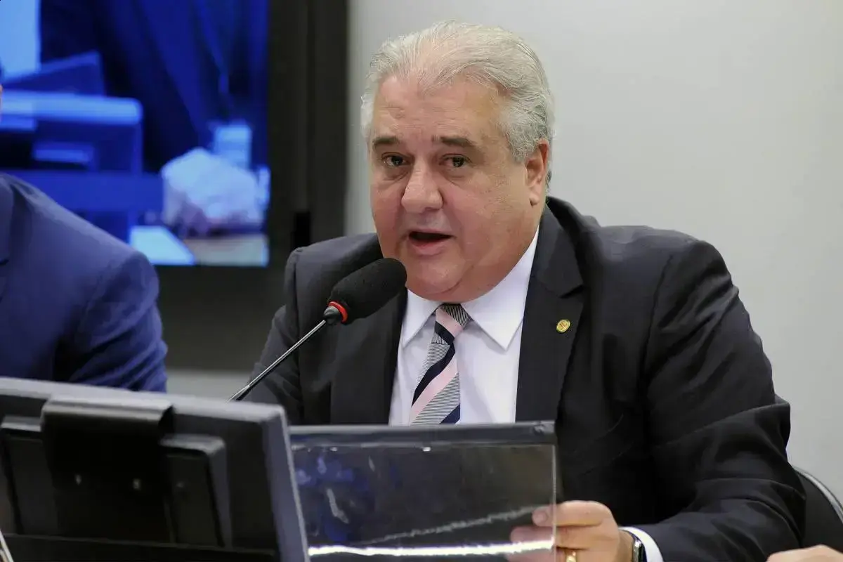 Regulamentação do trabalho por aplicativo é adiada e pode ir direto ao plenário