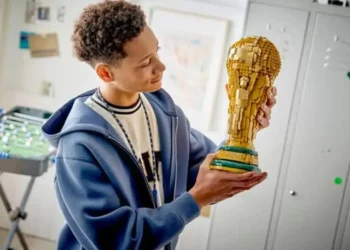 Réplica em LEGO do Troféu da Copa do Mundo já disponível para pré-venda