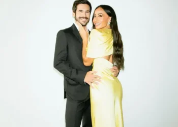 Sabrina Sato e Nicolas Prattes celebram 2 anos de amor com declaração apaixonada