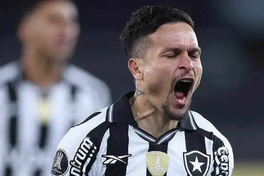 São Paulo busca fechar negociação por Artur; cláusula pode complicar