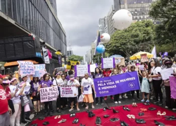 Senador apresenta projeto para combater discurso de ódio contra mulheres