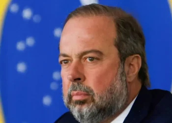 Silveira deve permanecer no governo após pedido de Lula