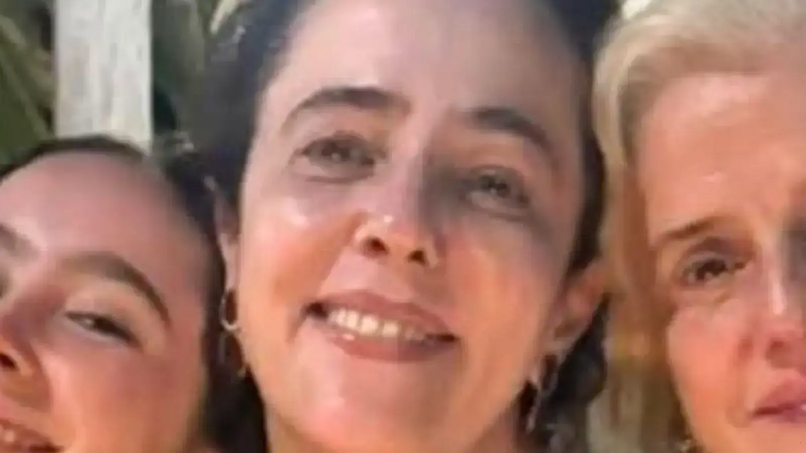 Silvia Buarque celebra aniversário com mãe e filha em festa intimista