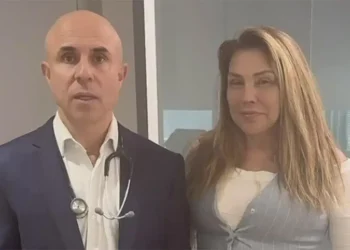 Simony comemora remissão completa do câncer após tratamento intenso