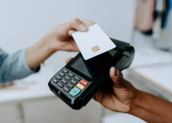 Stone demite 3% da equipe; tecnologia e IA estão no centro da mudança