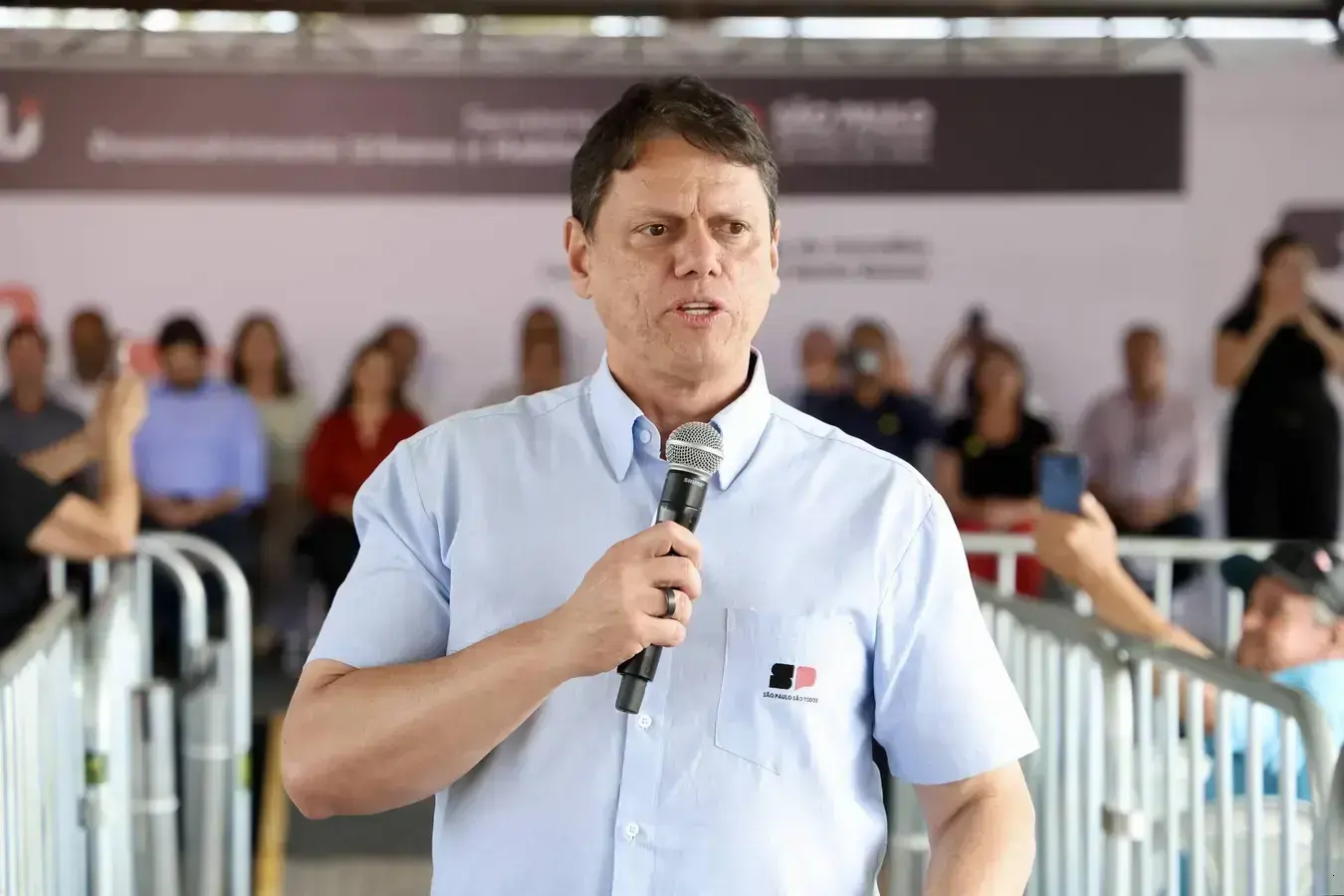 Tarcísio critica Haddad: Aumentos de impostos a cada 30 dias
