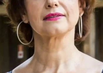 A trajetória inspiradora de Narjara Turetta, atriz e dubladora