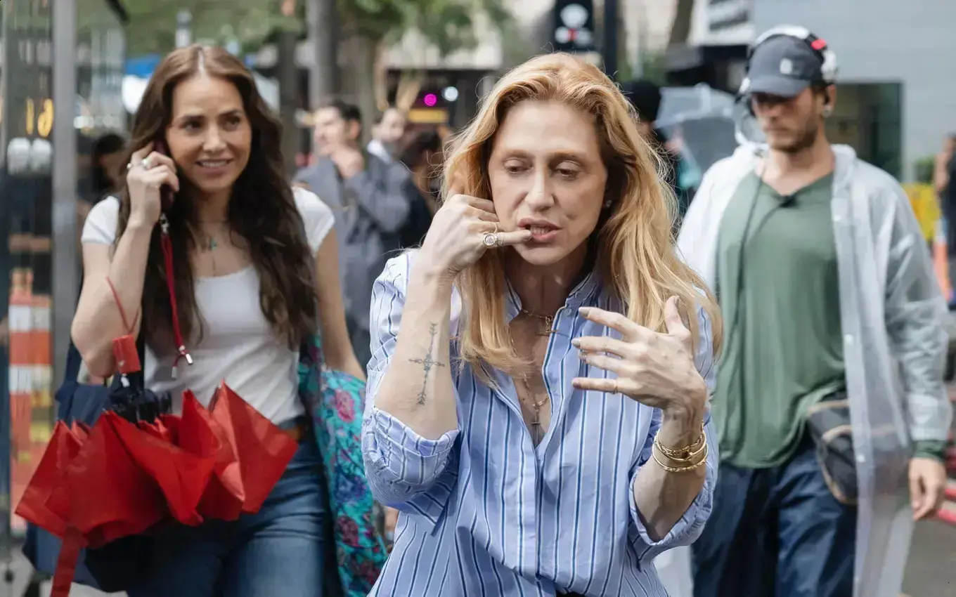 Amora Mautner revela a fórmula do sucesso na nova novela Quem Ama Cuida