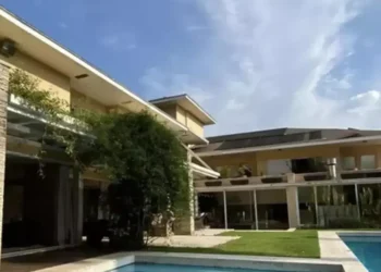 Após separação, Marcus Buaiz se muda para mansão de R$ 12 milhões
