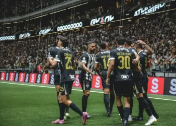 Atlético-MG estreia na Copa Sul-Americana com mudanças táticas