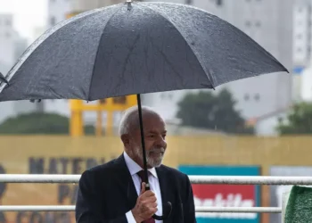 Avaliação de Lula cai, e 40% dos brasileiros reprovam seu governo