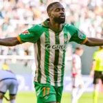 Betis pune Bakambu após atraso em jogos da seleção congolesa