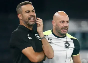 Botafogo acerta contratação de Franclim Carvalho como novo técnico