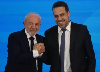 Boulos ganha espaço como conselheiro de Lula após saída de ministros