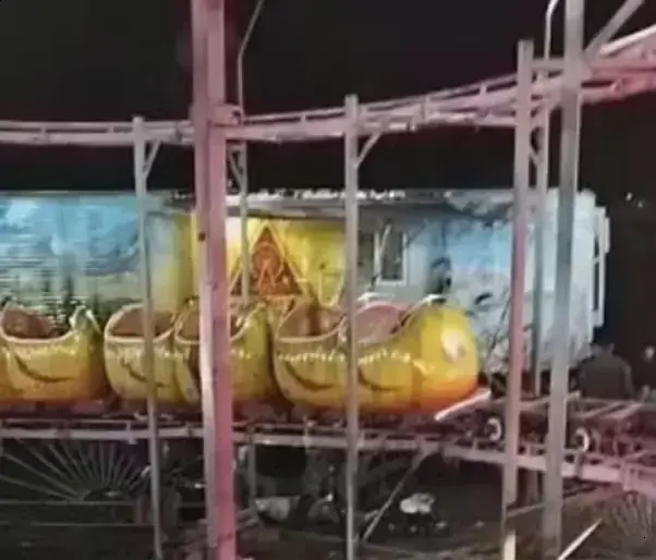 Cantora gospel Carolina Beatriz morre após queda em parque de diversões