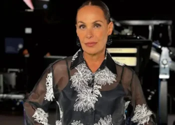 Carolina Ferraz deixa o comando do Domingo Espetacular na Record