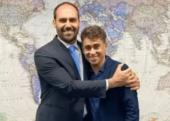 Conflito nas redes: Eduardo Bolsonaro crítica Nikolas Ferreira por apoio a Flávio