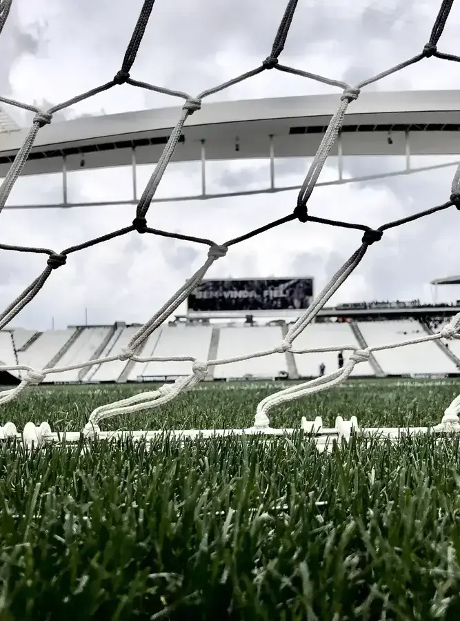 Corinthians e Internacional: onde assistir ao clássico do Brasileirão 2026