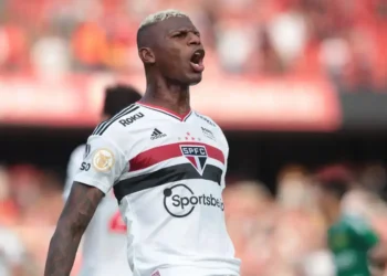 Dívidas de Arboleda e suporte do São Paulo em momento crítico