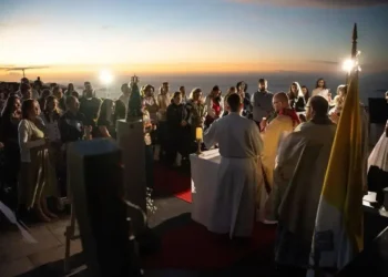 Editora católica celebra centésimo box aos pés do Cristo Redentor