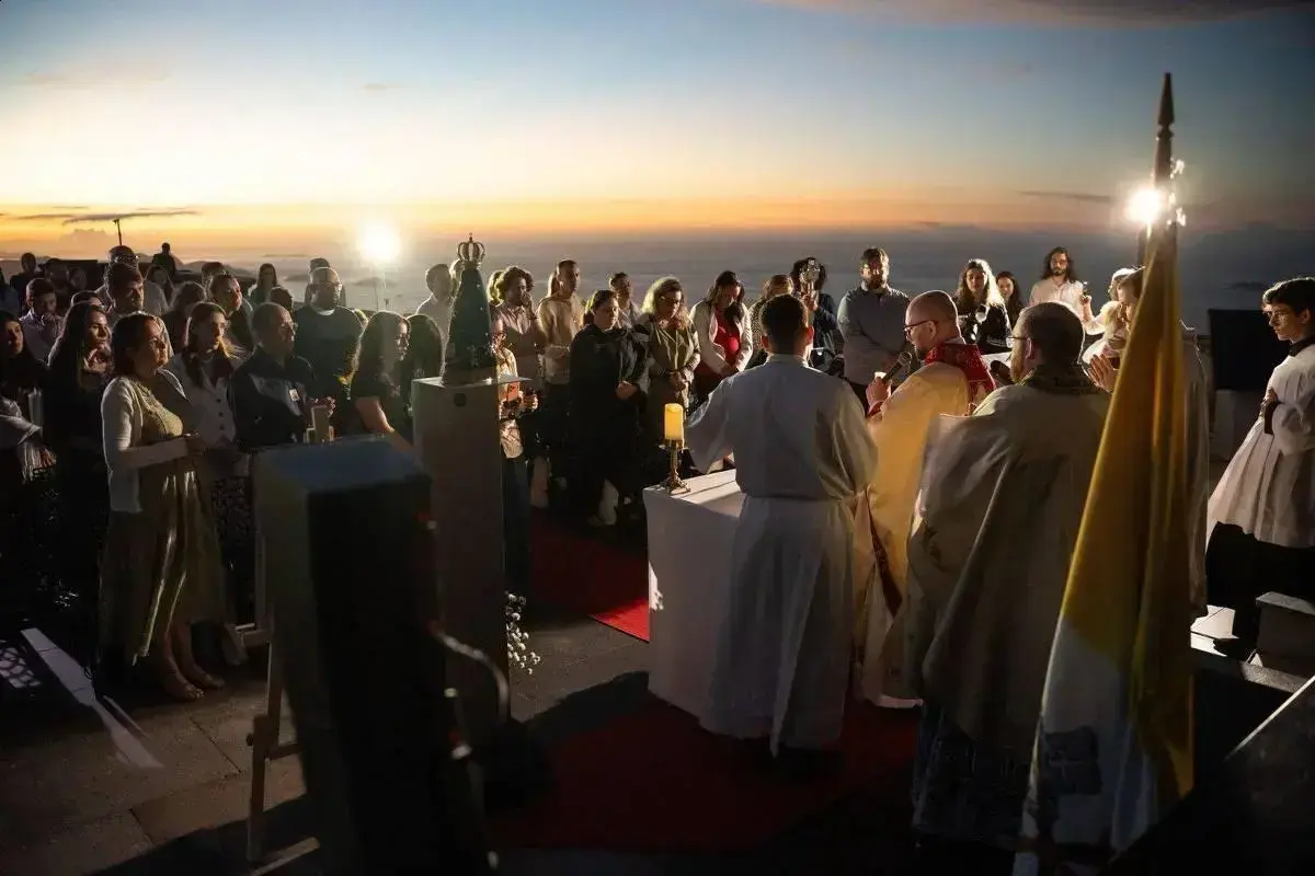 Editora católica celebra centésimo box aos pés do Cristo Redentor