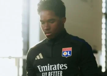 Endrick sob pressão no Lyon após críticas de Paulo Fonseca