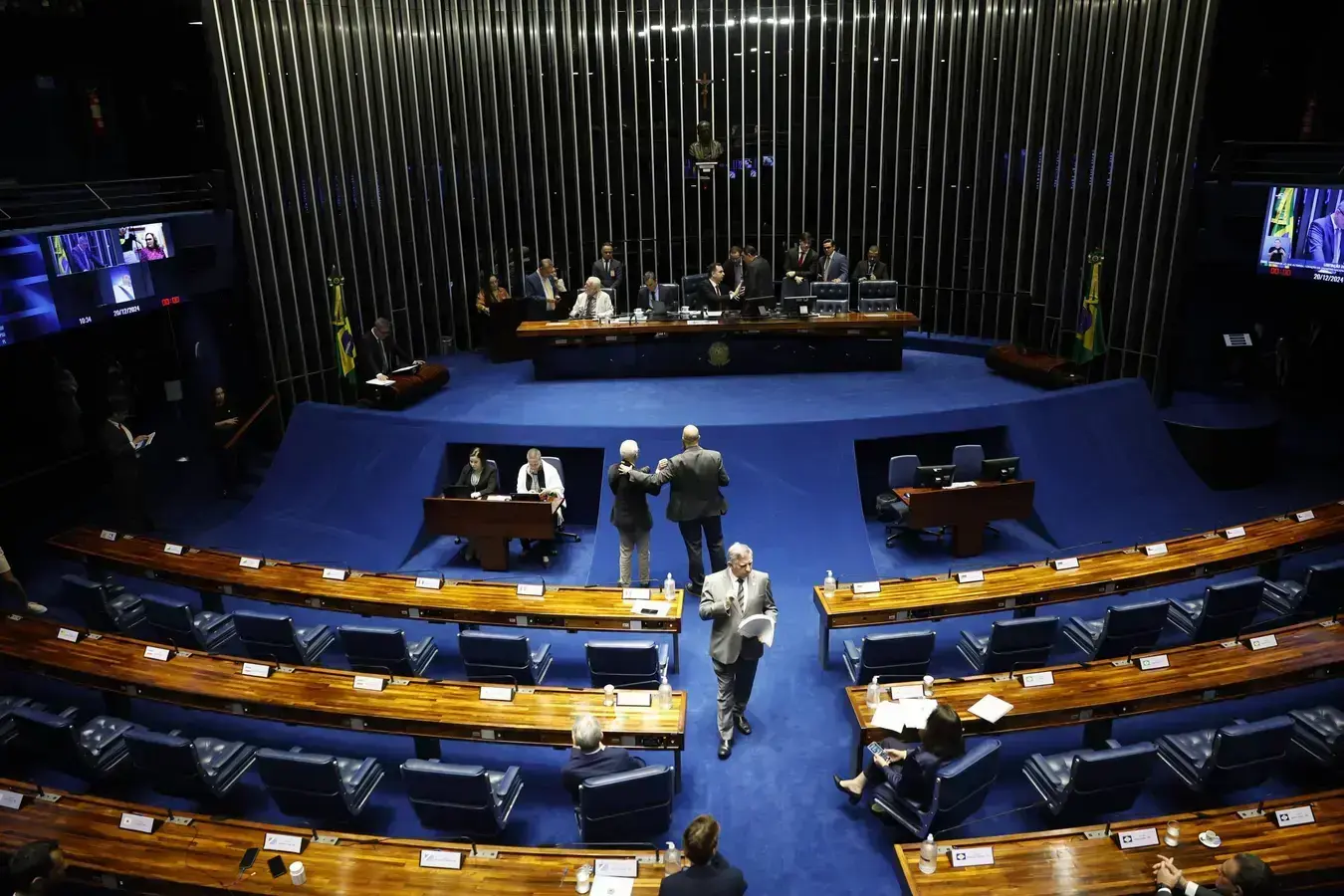 Entidades clamam por taxação dos super-ricos no Congresso