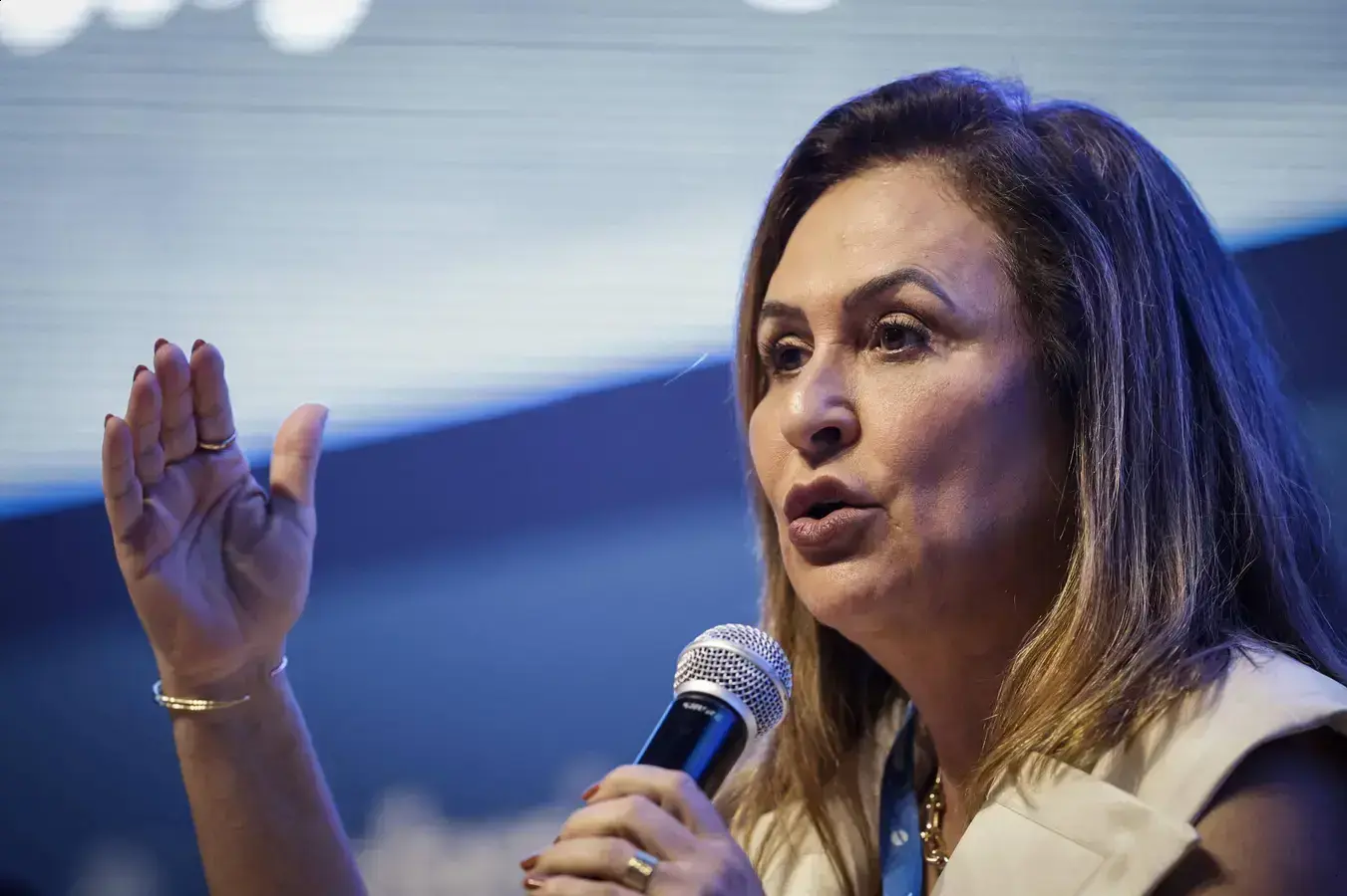 Ex-senadora Kátia Abreu se filia ao PT e apoia reeleição de Lula