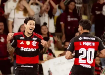 Flamengo vence Fluminense por 2 a 1 em clássico emocionante no Maracanã