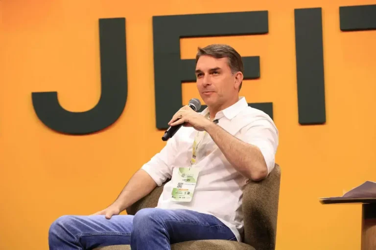 Fórum da Liberdade destaca união da direita contra Lula em Porto Alegre