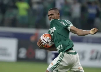 Gabriel Jesus admite incertezas no Arsenal e sonha com retorno ao Palmeiras