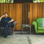 Gabriel Leone celebra o sucesso do cinema brasileiro e novos projetos