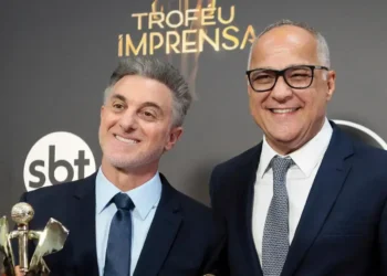 Globo muda postura e brilha no Troféu Imprensa em evento do SBT